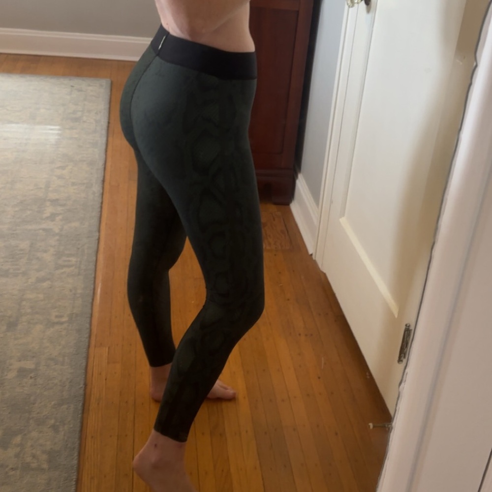 Ultracor Python Leggings - Picture 2 of 2